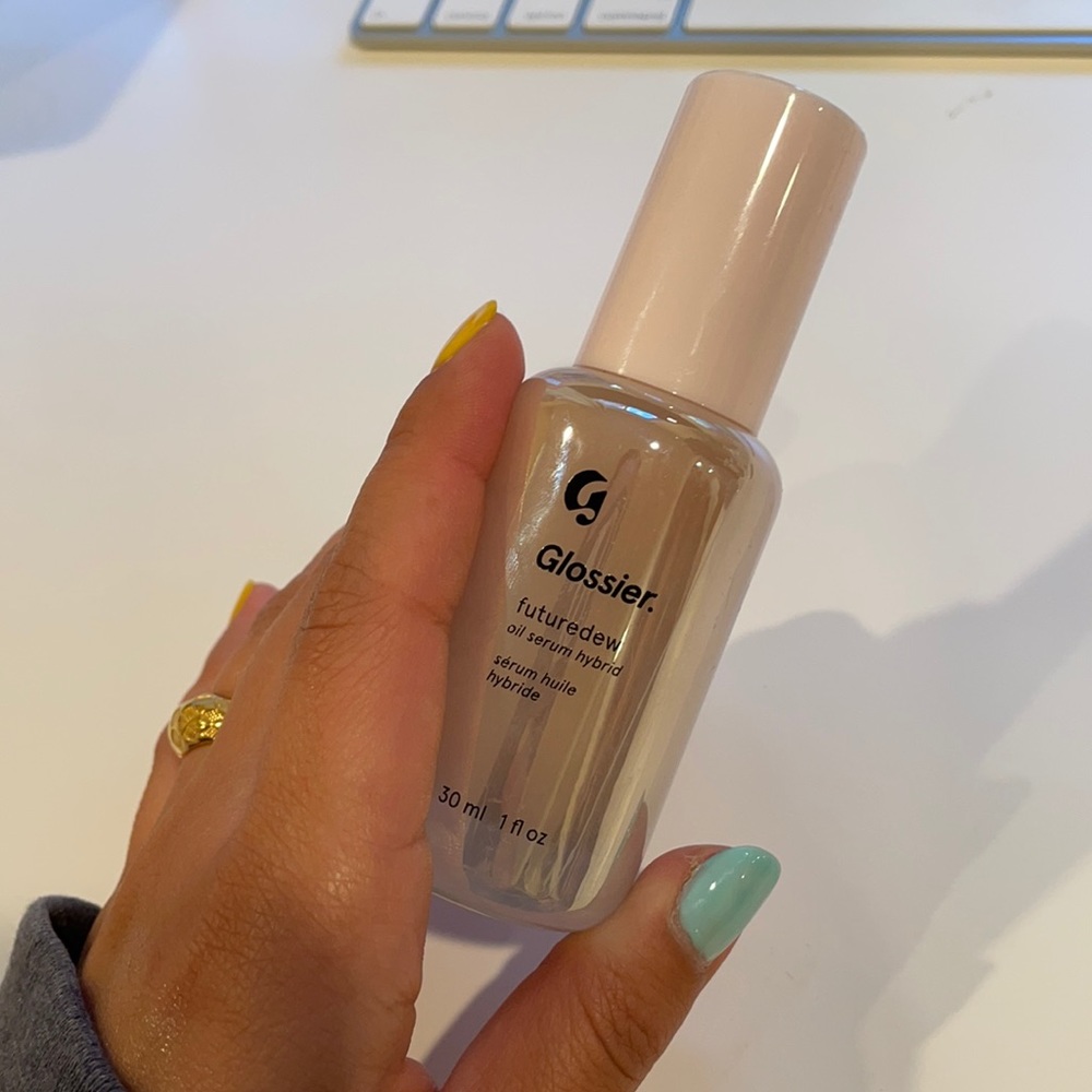 glossier futuredew oil serum hybrid